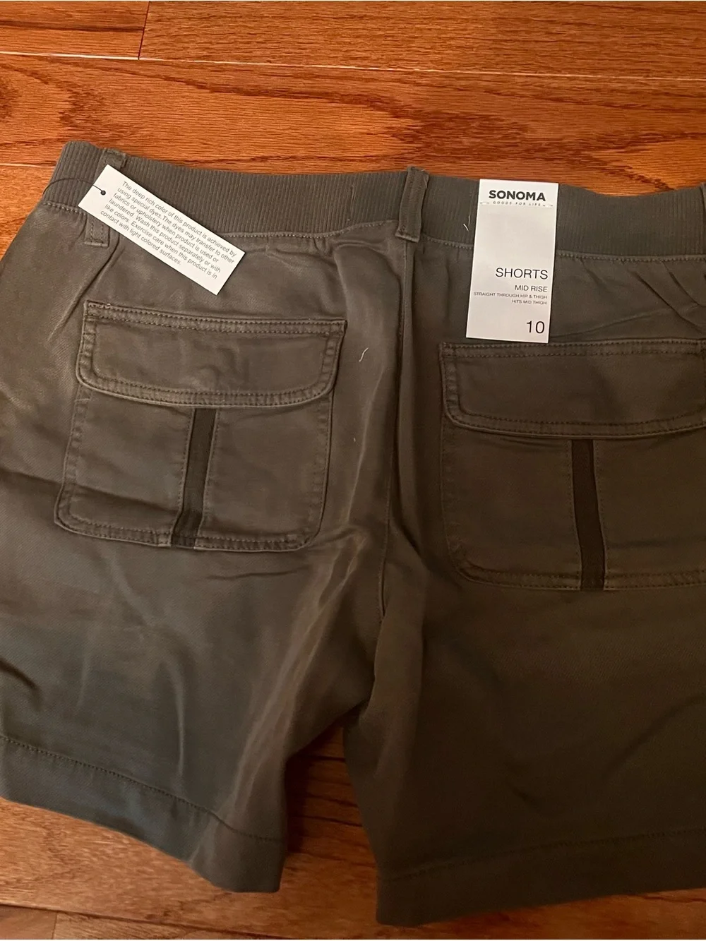 Sonoma Woman’s Olive Green Casual Shorts - Picture 3 of 3